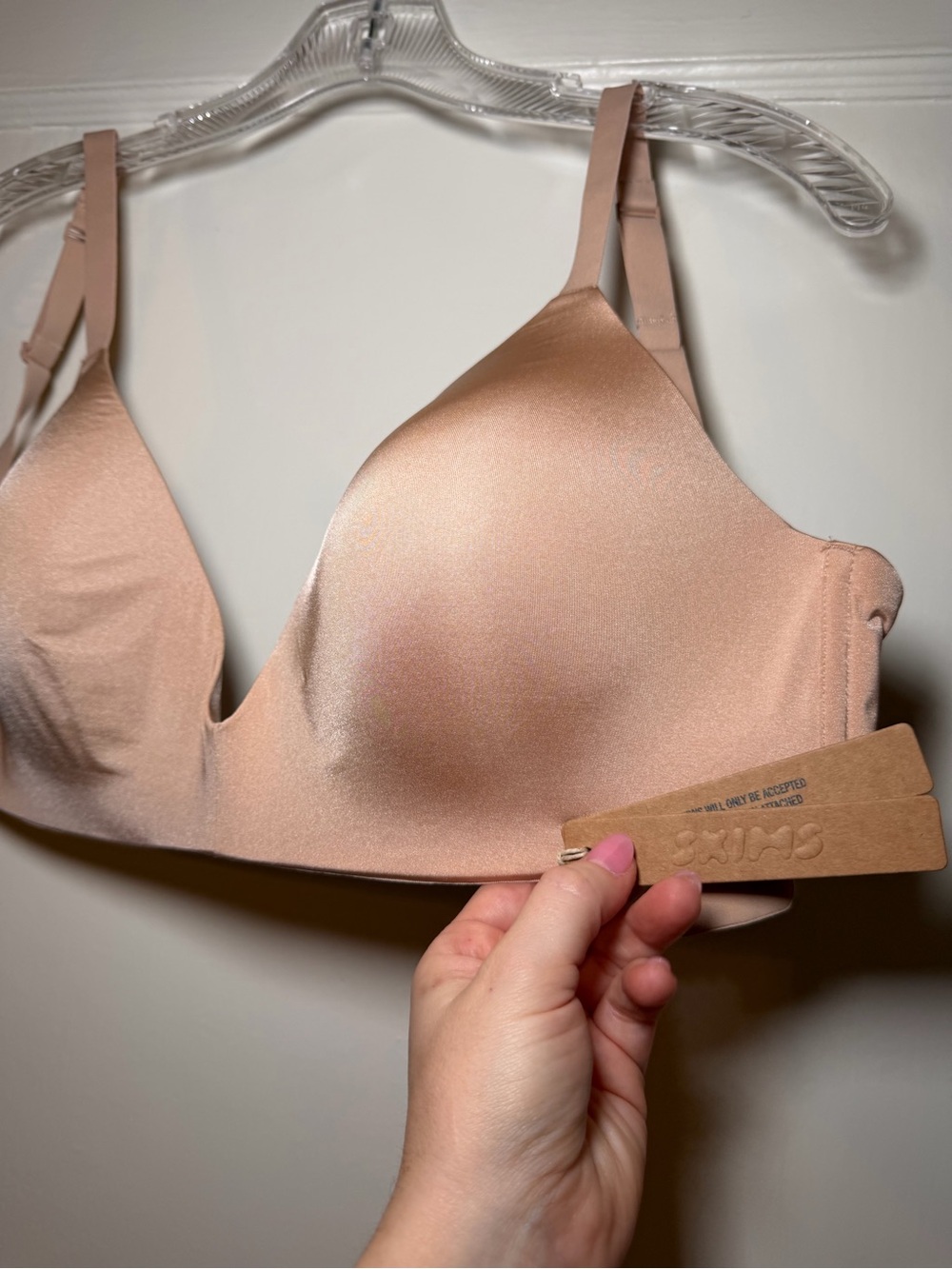 Skims Smooth Nude T-Shirt Bra - Seamless Comfort